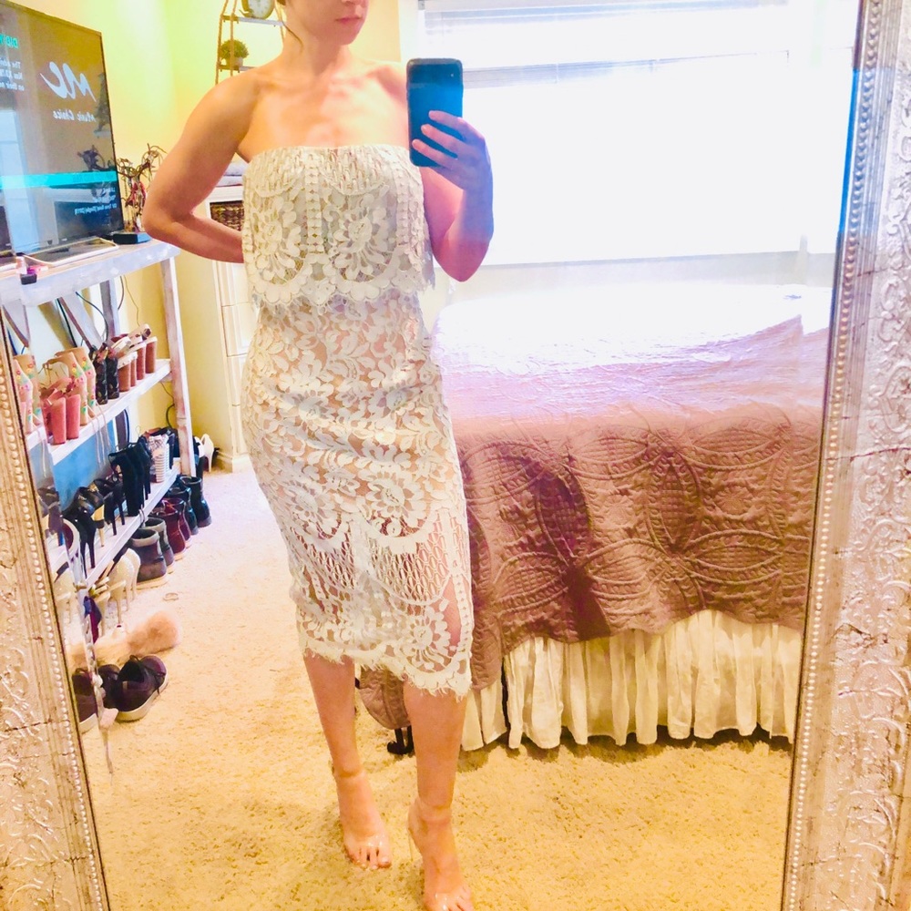Soft blue Jarlo London midi lace dress